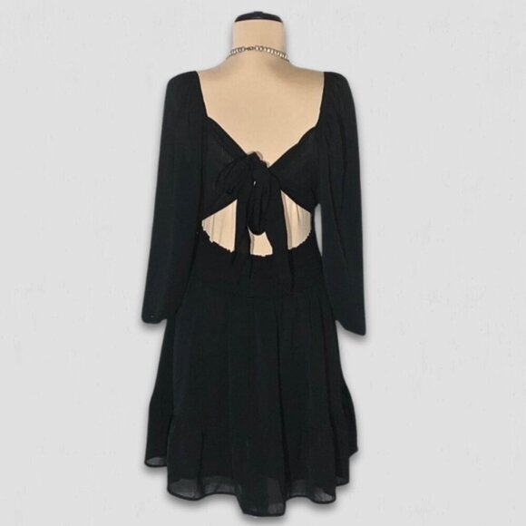 NWOT Exlura Black A-Line Cocktail Dress Lantern Sleeves cut out back bow sz L - Picture 3 of 11